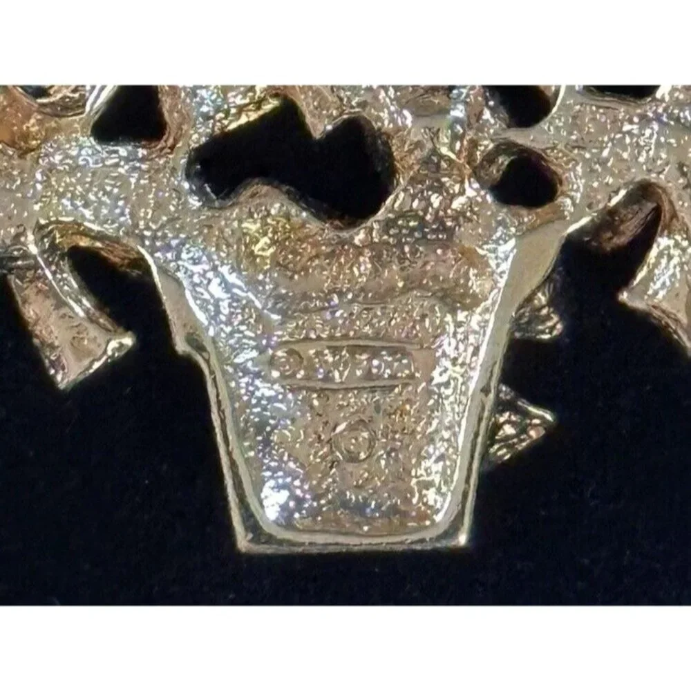 Vintage AVON  Gold Tone-Bows‎ Aurora Borealis Christmas Tree Brooch  1992